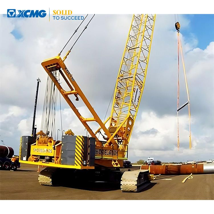 XCMG Official Second Hand Hoisting Machinery 200ton Mobile Hydraulic Crawler Crane XGC200 Price